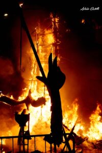 Cremà de la Falla Avinguda en Torrent - Foto: Adrián Castelló
